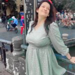 Falguni Rajani Instagram - #vietnam #couchsurfing #hoian #solotraveller #dancing #couchsurfing #nomad #backackerslife #comedyreels #dancingreel #viralreels #viralvideos #reelkarofeelkaro