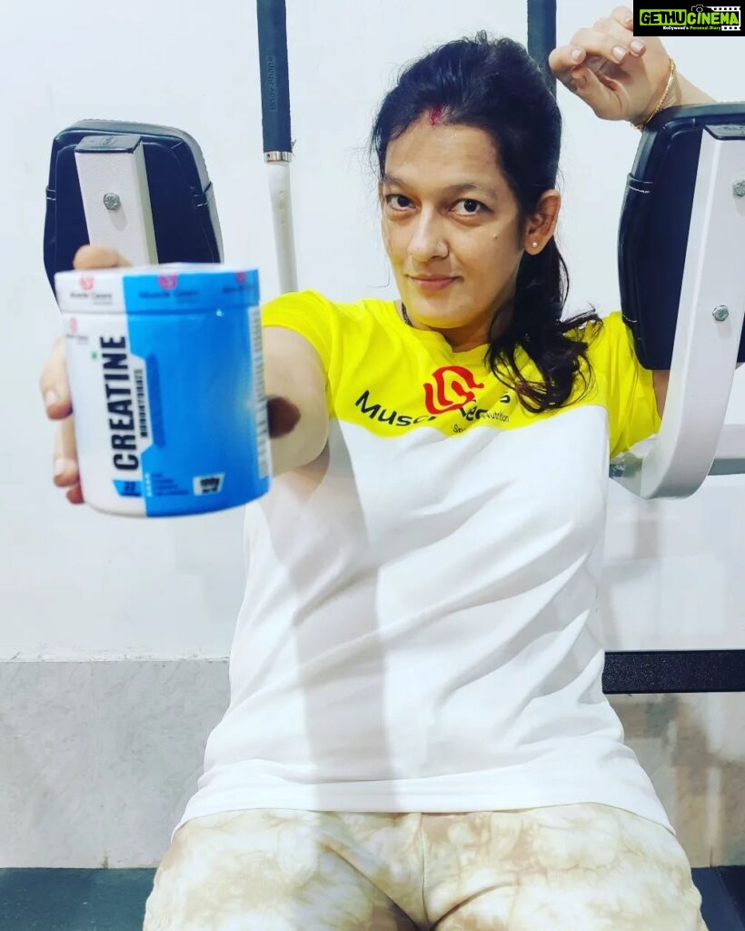 Falguni Rajani Instagram - Workouts are my happy hour😋 #workout #strengthtraining #gym #supplementstore #stayfit #sportsnutrition