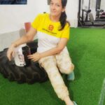Falguni Rajani Instagram – Sweat is the best Highlighter

sports nutrition for fatloss by @musclegears_nutrition 

#stayfit #nutritionstore #sportsnutrition #supplements #workout #fatlossgoals #strengthtraining