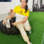 Falguni Rajani Instagram - Sweat is the best Highlighter sports nutrition for fatloss by @musclegears_nutrition #stayfit #nutritionstore #sportsnutrition #supplements #workout #fatlossgoals #strengthtraining