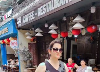 Falguni Rajani Instagram - Akele hai to kya gum hai💪🇻🇳 #trainstreet #hanoi #vietnam #solotraveller #backpackerslife #nomad #couchsurfing #funnyreels #viralreels #viralvideos #reelkarofeelkaro Hanoi Train Street