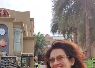 Falguni Rajani Instagram - Yeh kisne jadoo kiya......... #funtime #indianwear #westernwear #traditionaloutfit #travellife #clothstore #jaipuriclothes #viralreels #viralvideos #trendingreels #trendingvideos