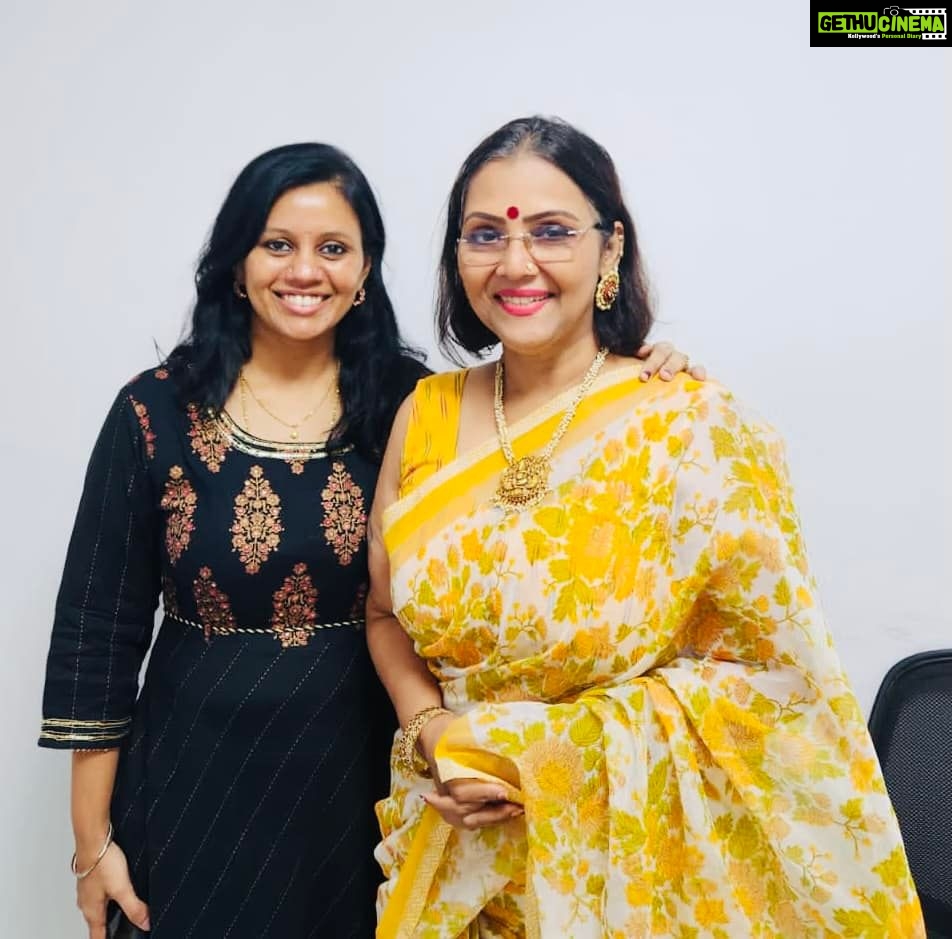 Fathima Babu Instagram - All smiles with Ms Subhashini and moonga Kota saree