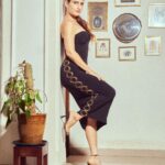 Fatima Sana Shaikh Instagram - 🖤🖤🖤 Outfit - @namratajoshipura Jewellery - @karishma.joolry Styled by - @twofoldstyles Shot by- @dieppj Make up- @divyashetty_ Hair- @hairbyradhika