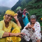 Fatima Sana Shaikh Instagram – Best part about travelling is ke I end up meeting really amazing people. 
Almost ek ghanta bitaaya in ke saath. Khoob saari baat ki aur dher saari kahaaniyaan suni. 
#pyaarelog Dharamshala, Himachal Pradesh..