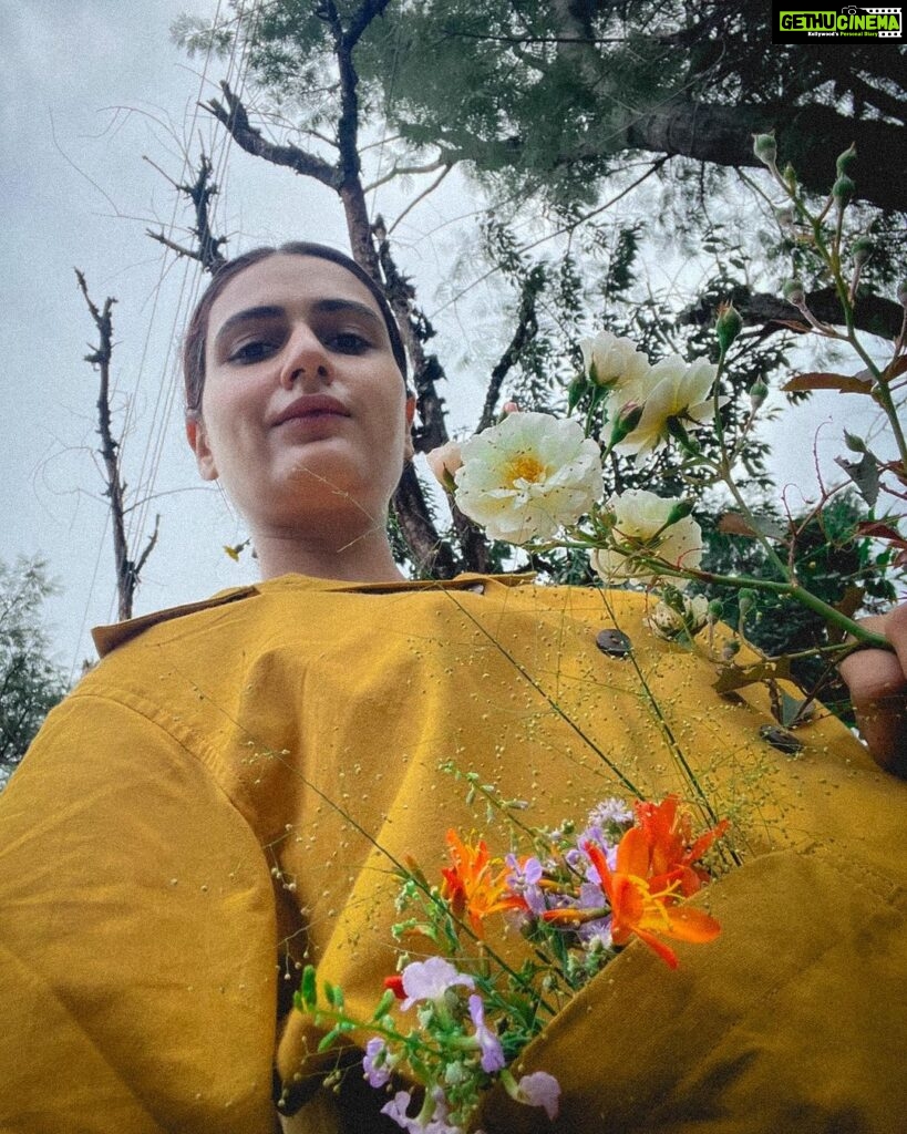 Fatima Sana Shaikh Instagram - That’s what my morning walks in the mountains looked like :) Picking flowers mostly :p Also, the jacket and the beautiful shirt is by @sharlho Dharamshala, Himachal Pradesh..