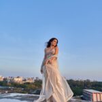 Fatima Sana Shaikh Instagram - Styled by @akshitas11 with @khushi46 Make up - @nishisingh_muah Assisted by - @isha_hmua Hair- @arvindkumar_hair Outfit- @taruntahiliani Jewellery- @aulerthofficial Shot by - @dieppj