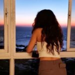 Fatima Sana Shaikh Instagram - Sunsets are pretty until you realise the day has ended.