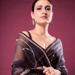 Fatima Sana Shaikh Instagram - Saree is my safe space :) Saree @raw_mango Earrings @merojewellery Photo @dieppj