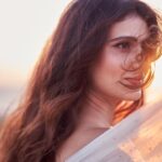 Fatima Sana Shaikh Instagram - Styled by @akshitas11 with @khushi46 Make up - @nishisingh_muah Assisted by - @isha_hmua Hair- @arvindkumar_hair Outfit- @taruntahiliani Jewellery- @aulerthofficial Shot by- @dieppj