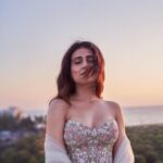 Fatima Sana Shaikh Instagram - Styled by @akshitas11 with @khushi46 Make up - @nishisingh_muah Assisted by - @isha_hmua Hair- @arvindkumar_hair Outfit- @taruntahiliani Jewellery- @aulerthofficial Shot by- @dieppj