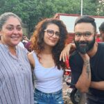 Fatima Sana Shaikh Instagram – Its a wrap for #sambahadur 
But I am so happy that I got to work with @vickykaushal09 @meghnagulzar and @sanyamalhotra_  again. 

@meghnagulzar you are such an incredible director and such an inspiration. Thank you for being so authentically you and your passion and clarity of what you want to make, made me  want to work harder.  Thank you. 

@vickykaushal09 dost, tum kitne ache actor ho!!!! How can you be so good! And so calm and also a acha aadmi. 
So glad that I got to work with you! ❤️

@sanyamalhotra_  shishter, kya hi Bolna tumhaare baare main. 
Another film together. And another film where you’ll shine like you always do. Star ❤️

@maharrshshah friend!!! Silent supporter 🤗🤗🤗 thank you for existing. You still have to give me some books and I have to send you some.