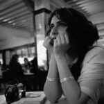 Fatima Sana Shaikh Instagram - अदब की रौनक़ हमारे दम से है। उन लोगों के दम से नहीं है जिनके पास छापने की मशीनें, स्याही और अनगिनत काग़ज़ हैं। लिट्रेचर का दिया हमारे ही दिमाग़ के रौग़न से जलता है। - सआदत हसन मंटो . Shot by- @tarunchouhan_ph ✨🌼 . Outfit - @raw_mango ✨