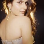 Fatima Sana Shaikh Instagram - Happy new year :) (8 din late) :p #firstpostoftheyear @florianhurel @akshitas11 @sashajairam @eliferousbysrishtikaur @shantanunikhil Reel: @abhishek4reel