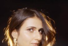 Fatima Sana Shaikh Instagram - Happy new year :) (8 din late) :p #firstpostoftheyear @florianhurel @akshitas11 @sashajairam @eliferousbysrishtikaur @shantanunikhil Reel: @abhishek4reel