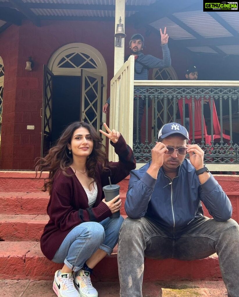 Fatima Sana Shaikh Instagram - @_riasingh_ You are mad! Filming with you was such a wholesome experience❤️ Thank you so much for your love and madness. The whole team was such a joy to work with ❤️❤️ Taj was truly very special 👑 Thank you @vizdumb for giving us taj