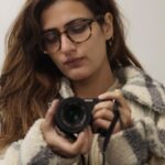 Fatima Sana Shaikh Instagram - Mausam alag, sheher alag, hum bhi alag.. Par, Camera humesha saath main ❤️ happy world photography days doston. #worldphotographyday