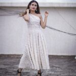 Fatima Sana Shaikh Instagram – 🕊️🕊️🕊️

Styled by @its_mariyamm
Outfit:- @therealblife
Jewellery:- @goldenwindow @ascend.rohank
Clutch:- @oceana_clutches