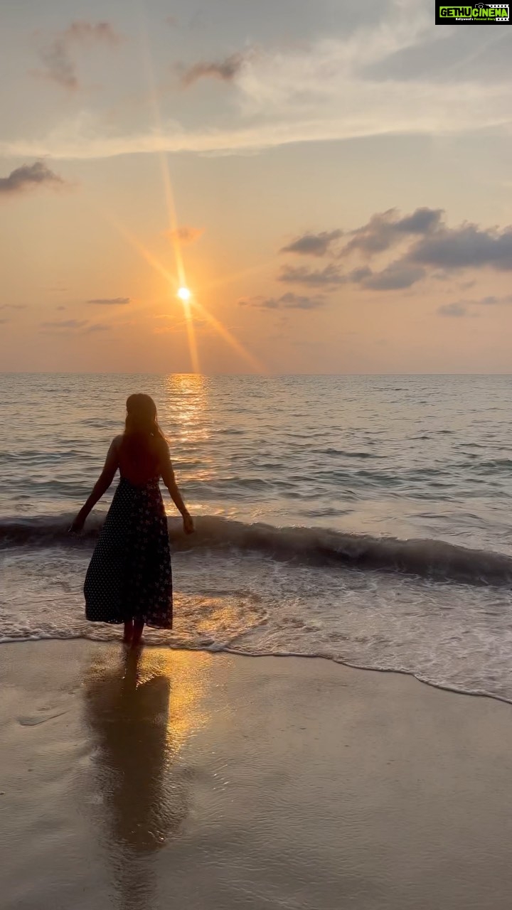 Fenil Umrigar Instagram - Love for sunsets♥️ Avani+ Khao Lak Resort