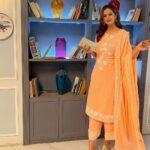 Fenil Umrigar Instagram – I promise I wasn’t just posing with the book 🙈

Love this peachy look from Rangriti’s Spring Summer ’23 collection. Search code 18233 to style it your way!

#Rangriti #KritiForRangriti #KritiSanon #Fusion #ethnicwear #ethnic #traditionalwear #indianwear #indowestern #indowesternstyle #indowesternwear #fashion #styleinspiration #stylesforwomen #women
