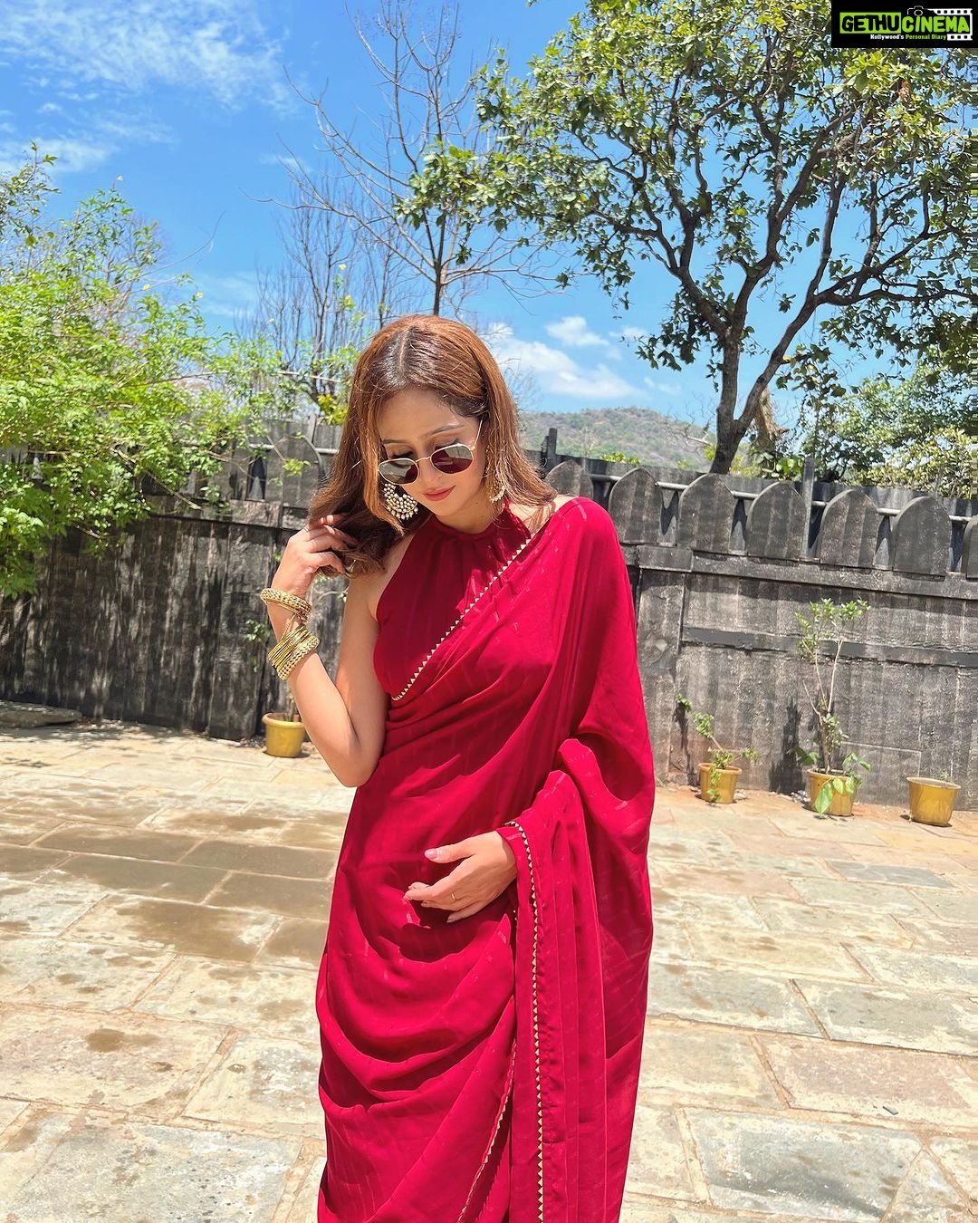 Fenil Umrigar Instagram - Shaam da rang kyu laal♥️