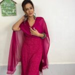 Fenil Umrigar Instagram - keep going, love 🌸 Wearing : @lucknow_i_chikan