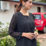 Fenil Umrigar Instagram – Sukoon 🍃

@chikankari.lucknawi