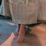 Fenil Umrigar Instagram - Lovin’ these beautiful pair of footwears from @irasoles 🌻