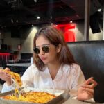Fenil Umrigar Instagram - happy happy day🌻 Shirt : @allaround.in Denim : @vaire.official 🕶️: @rayban 👟: @zara 📍: @glocaljunction