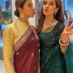 Fenil Umrigar Instagram – I’m blessed to have shared screen space with you ma’m!

Will miss the fun and laughter.
Jald milange ♥️

Love you ma’m 
@anitaraaj