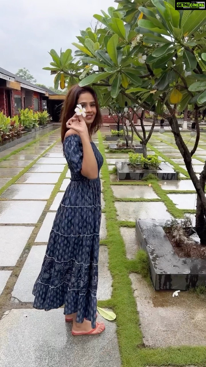 Fenil Umrigar Instagram - Had a wonderful stay experience at @sayagrandresortthane ♥️ An ultimate getaway close to mumbai. Just a short drive away this resort provides a tranquil & luxurious escape from the hustle bustle. Thank you @sayagrandresortthane @zuperhotels