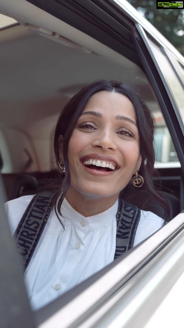 Freida Pinto Instagram - @voguemagazine joined me on my trip to Mumbai to see @dior’s pre-fall 2023 show! I took them to see alma mater, St. Xavier’s College, before a visit with @mariagraziachiuri @chanakya.in s Chanakya Atelier, and, of course, a pow wow with the woman herself @MariaGraziaChiuri. To wrap up the most beautiful day we gathered to attended the larger-than-life runway show held at the Gateway of India. Thank you to everyone who made this day happen. Mumbai - मुंबई