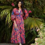 Freida Pinto Instagram - Last November, I had a candid conversation with @voguebeauty to speak about my experience with postpartum. Today, I am joining @sollishealth and their Warrior Campaign in an effort to create more space for honest conversations surrounding health. I wanted to highlight some stats I learned through my research. Did you know the maternal death rate for BIPOC women is 2.5 times higher than their caucasian counterparts? That one in five mothers suffer from postpartum depression during their pregnancy and or postpartum? And that over 65,000 women in the US yearly experience life threatening comorbidities related to pregnancy? The United States has the highest maternal mortality rate of industrialized nations— at a shocking 17.5 out of 100,000 births. Of these 52 % occur after the delivery or postpartum... To learn more about my experience and other chronic and invisible health conditions check out @sollishealth Los Angeles, California