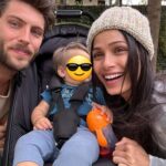 Freida Pinto Instagram - Sundays are for smiles,giggles, kisses, cuddles and family.