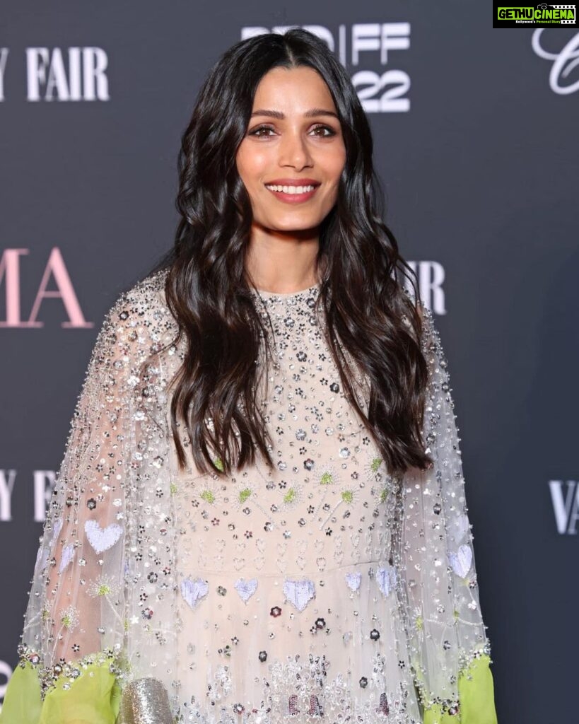 Freida Pinto Instagram - What a glorious night celebrating women in film all over the world at Vanity Fair's Women in Cinema dinner. @RedSeaFilm #FilmIsEverything #RedSeaIFF22