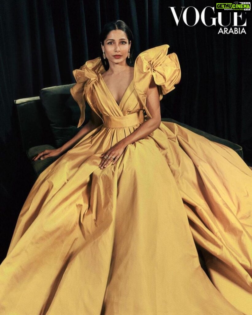Freida Pinto Instagram - A throwback post for this spectacular dress that made me feel like a princess.