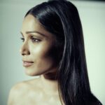Freida Pinto Instagram - “If life were predictable it would cease to be life, and be without flavor.” -Eleanor Roosevelt Take charge and lead with passion. You’ve got this. London, United Kingdom