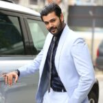 Ganesh Venkatraman Instagram - You are not a Drop in the ocean.... You are the Ocean in a drop... - RUMI #happysunday folks❤ #positivevibesonly #GaneshVenkatram