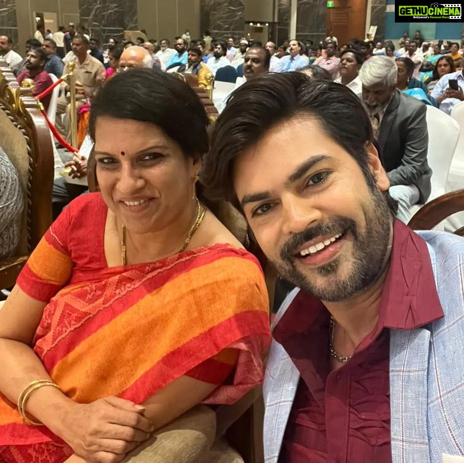 Ganesh Venkatraman Instagram - With the amazing Bharati Baskar mam ❤ Ever since I made a promise to myself 5 years ago that I am going to learn to speak Tamil fluently, One of my constant inspirations has been Bharati Baskar mam. Watching Her Pattimandram speeches and how eloquently she puts her thoughts into words only increased my admiration for the beauty of the Tamil Language. I realized that it's not just a language - Its a Thought Process, A way of Life. Language & Culture are so deeply intertwined that you cannot separate one from the other. Sharing the dias with her as a co-speaker at a recent event was both A fan boy moment for me and also an important milestone in my journey. 😊 #thankyouuniverse #positivevibes #yourvibeattractsyourtribe #learn #alwayskeeplearning #lifeisbeautiful