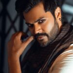 Ganesh Venkatraman Instagram – #NewPhotoShoot 📸

#GaneshVenkatram
#Varisu
#Transformation
#Newlook
#TamilCinema
#TeluguCinema
#Actor
#Gangster #Mafia #PlayingCharacters #baddie