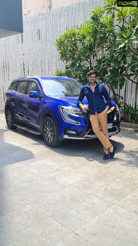 Ganesh Venkatraman Instagram - And the wait is finally over !! Our fully loaded XUV700 AX7L luxury version finally arrives home 😍 Super proud of owning 'A made in India' car brand which matches and even betters many foreign luxury car brands in its looks, functionality and safety features ! Thank u Team @mahindraxuv700 for going the extra mile to make ur customers happy and making sure the delivery experience was perfect 👌👌 #newcar #xuv700 #feeltherush #happyfamily #mahindra #AX7L #XUV700 #madeinindia #proudindian