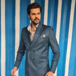 Ganesh Venkatraman Instagram - The World of MUKESH 💸💸⚡️⚡️ #behindthescenes #varisublockbuster #30yearsofvijayism #thalapathyfanforever #thalapathyvijay #varisupongal‌  #anactorslife #shootingspot #Tamilcinema #thalapathyfanforlife #photodump