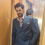 Ganesh Venkatraman Instagram - The World of MUKESH 💸💸⚡️⚡️ #behindthescenes #varisublockbuster #30yearsofvijayism #thalapathyfanforever #thalapathyvijay #varisupongal‌  #anactorslife #shootingspot #Tamilcinema #thalapathyfanforlife #photodump