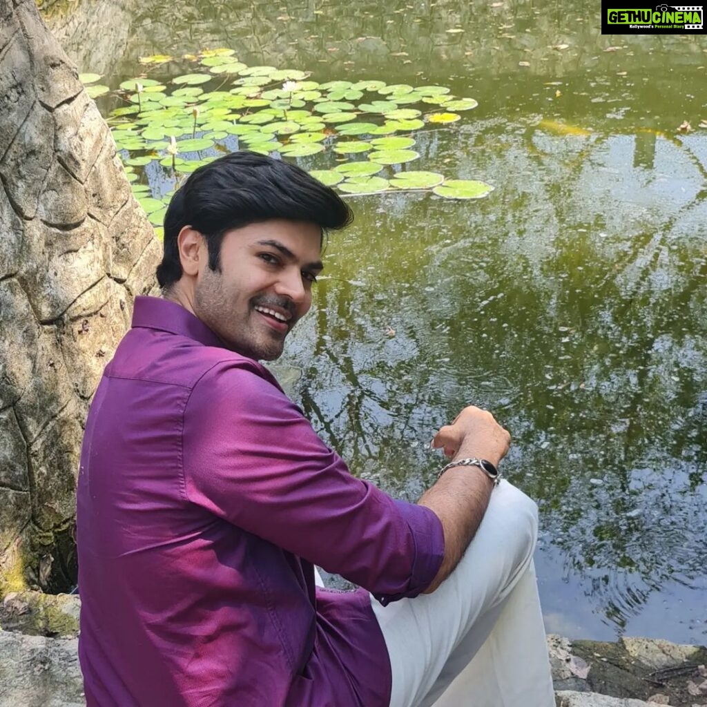 Ganesh Venkatraman Instagram - Every person must try and be like a LOTUS FLOWER 🌺 whatever environment u put him in, he must assimilate the spirit of that environment and yet preserve his own individuality and grow according to his own law of growth ! #makingpositivitygoviral #GaneshVenkatram #becomingthebestversionofyourself #weekendvibes #foodforthought