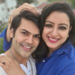 Ganesh Venkatraman Instagram - Admiring her Pregnancy Glow 😍 Sundays are mandatory Mottamaadi Romance as the sun sets 😉🌞 #lifessimplepleasures #lovelifelaughter @prettysunshine28