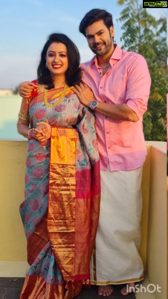 Ganesh Venkatraman Instagram - Enga veetu Pongal 🥰 #Pongal #family #familyfirst #getogether😍✌️