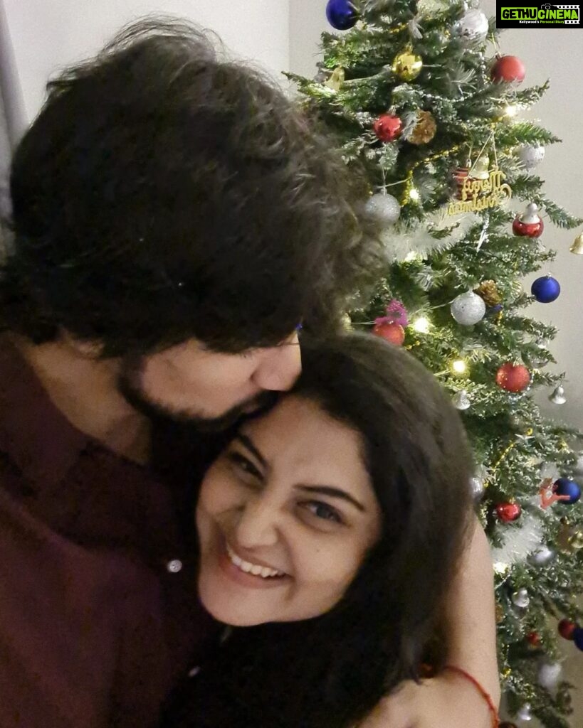 Gautham Karthik Instagram - Wishing you all and your families the most wonderful Christmas! May your day be filled with joy, love and blessings, surrounded by family, friends and loved ones! God bless you all! 🎄🙏🏻🤗