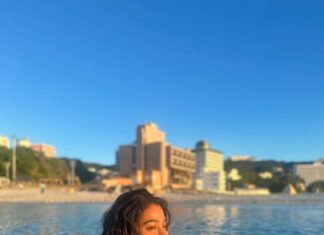 Gayathrie Instagram - Blessed by the sun 🌞😘💛 Japan