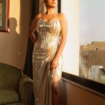 Gayathrie Instagram – The most stunning @gayathrieshankar aced this look in a recent award show!

Glam team : 

Styling : @shimona_stalin 
Outfit : @johnandananth 
Accessories : @fineshinejewels 
MUH : @snehamnj @hair_by_naemat @glossbymeenakshi 
PC: @arclights 

#gayathrieshankar #kollywood #styling #redcarpet #glam #stylist #kollywoodactress Chennai, India
