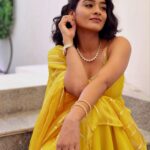 Gayathrie Instagram - Wearing sunshine today 💛✨ . . HMUA| 📸: @alysarhaai_mua Styling: @shimona_stalin Outfit: @studio_l_by_lini